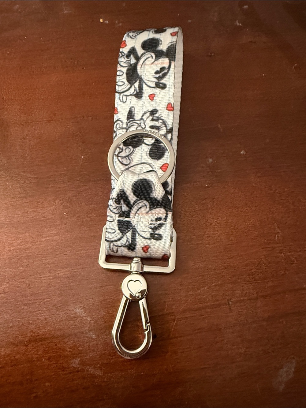 Harveys Disney Click and Go Keychain